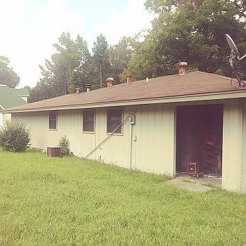 2nd image of 903 S Oak St
