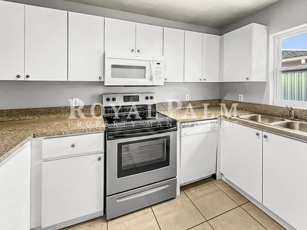 2 bed, 2.0 bath, 1013 sqft, $1,195 — Photo 4