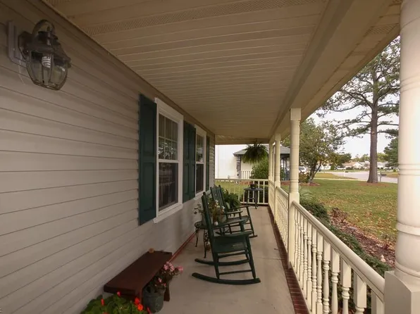 928 Daimler Dr, Virginia Beach, VA 23454