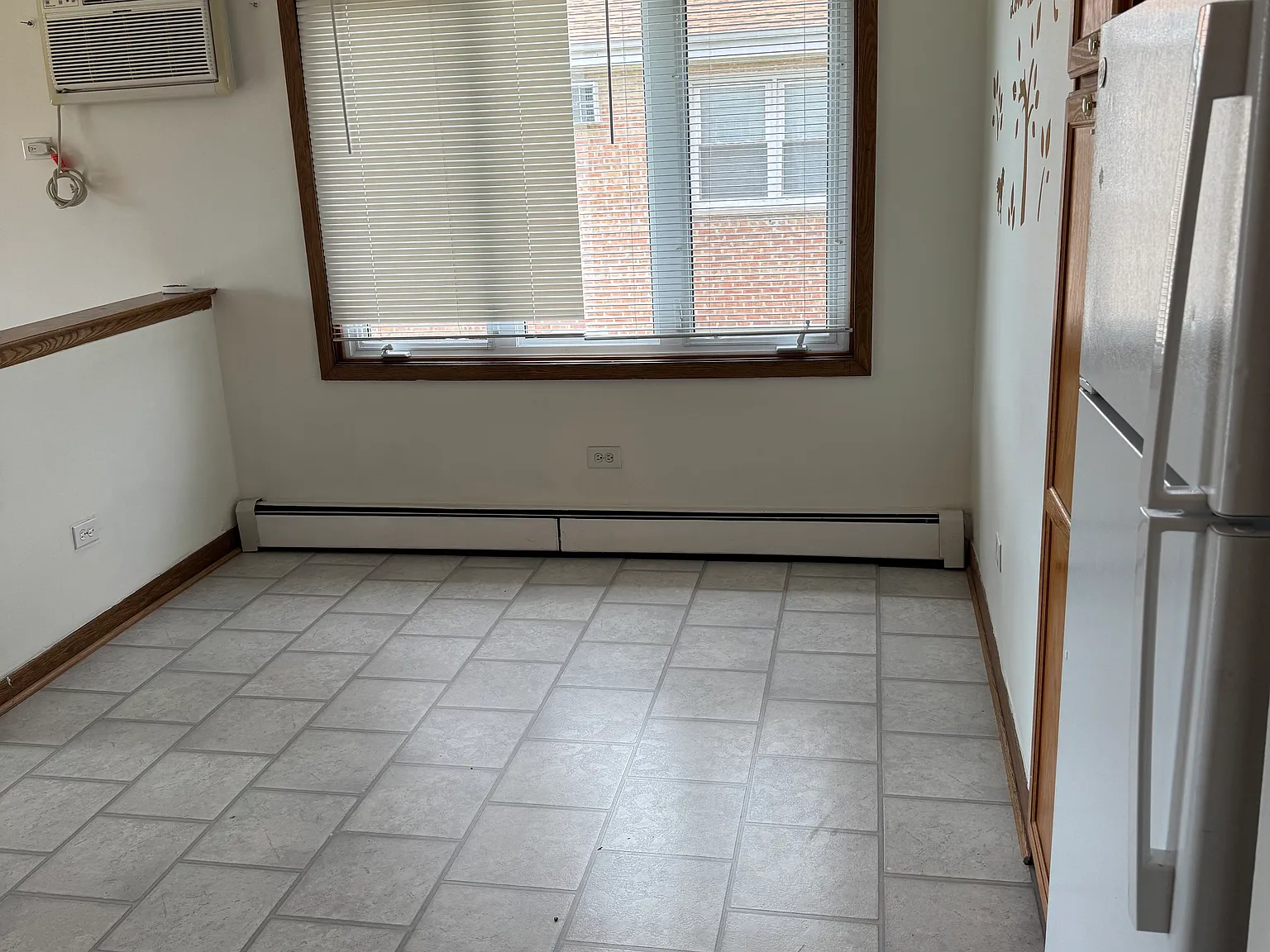 W 79th Pl, Bridgeview — Photo 3