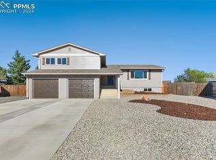 7560 Sunbeam Way, Colorado Springs, CO 80911