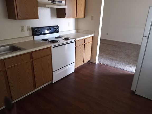 4th image of 1800 S Espina St APT 19