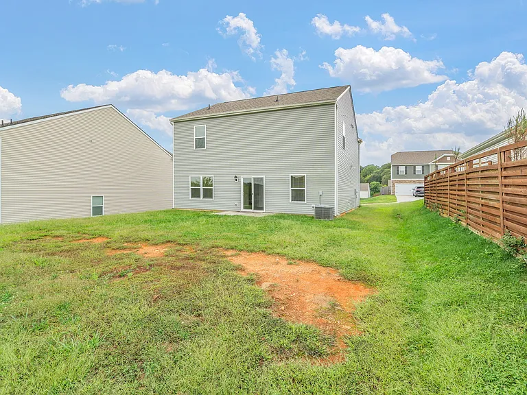 116 Kaley Ln — Photo 16