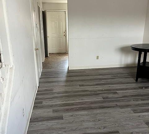 3rd image of 425 N Church St