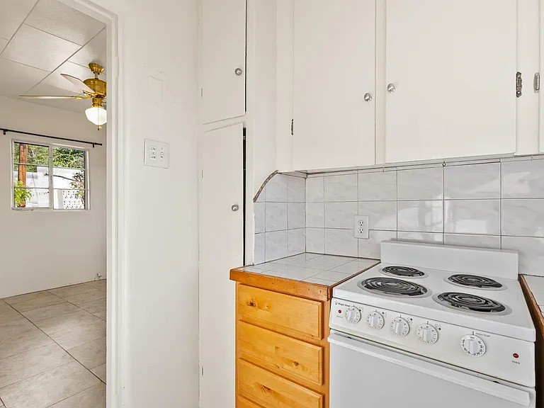 306 Carlisle Blvd SE #C — Photo 18