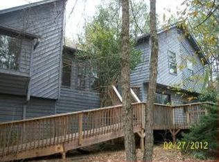 500 Honeysuckle Ln, Woodstock, GA 30188