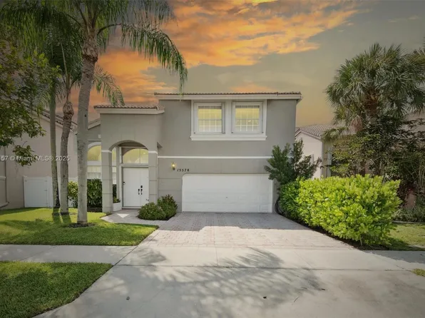 15578 NW 12th Ct, Pembroke Pines, FL 33028