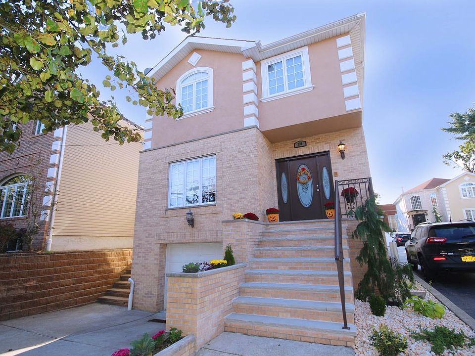 1st image of 320 Sleight Ave