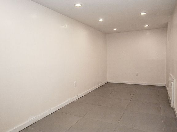 4th image of 11A Menahan St #A1r