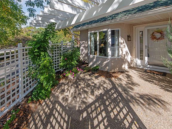 5th image of 785 Cherrywood Ln
