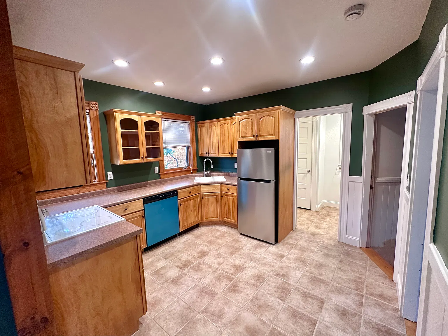 2 bed, $2,850 — Photo 2