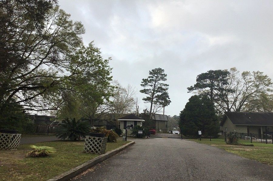2nd image of 133 River Bend Dr