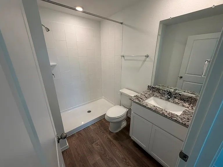 6003 Pineapple St — Photo 8