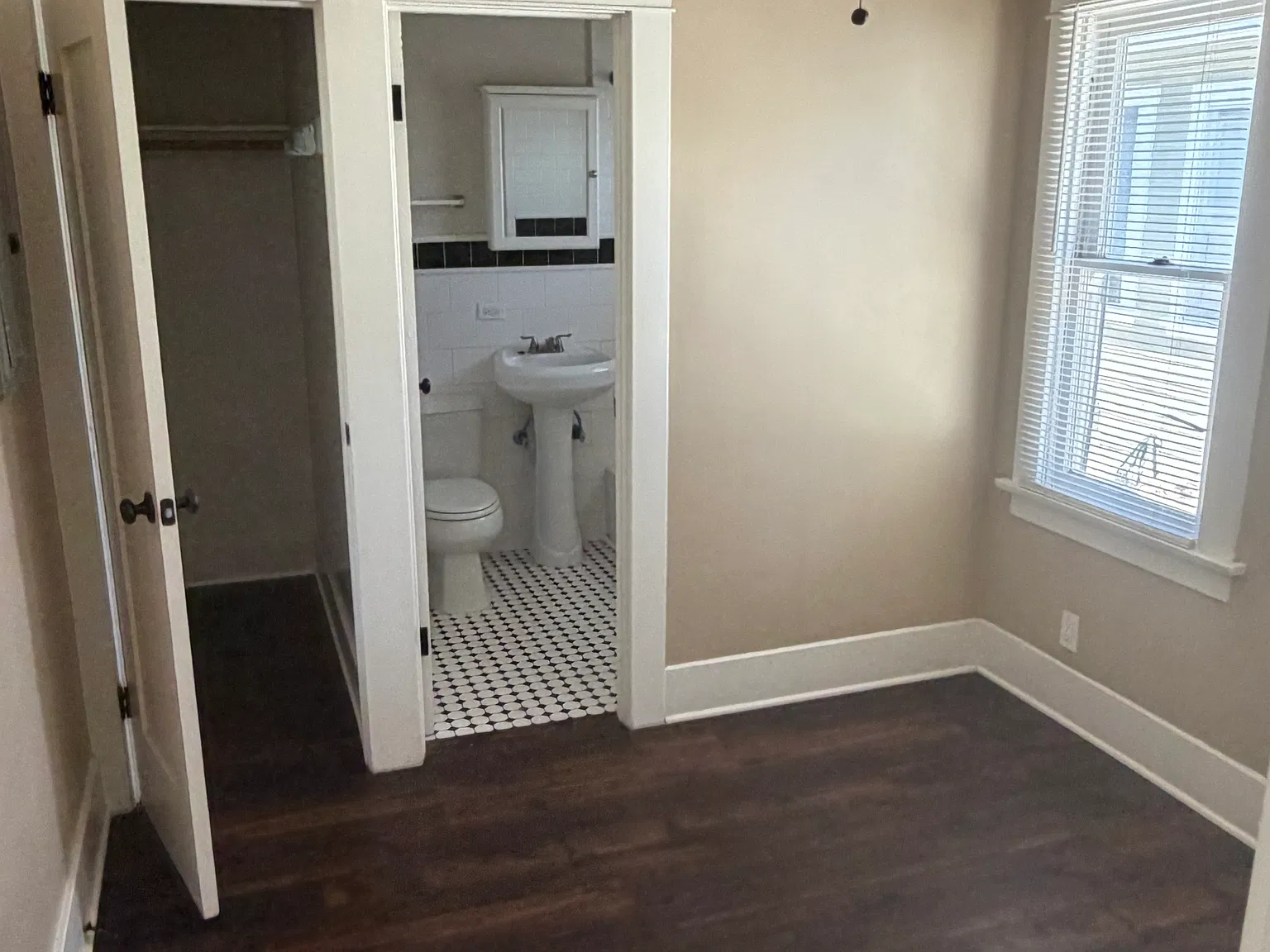 1 bed, 400 sqft, $2,195 — Photo 4