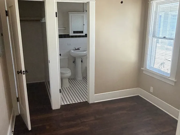 814 Main St #5 — Photo 7