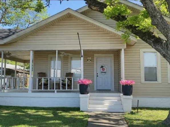 116 E Main St, Headland, AL 36345