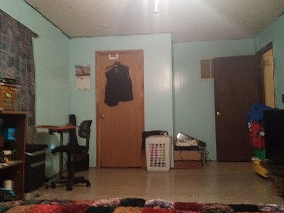 5th image of 419 W Elm St