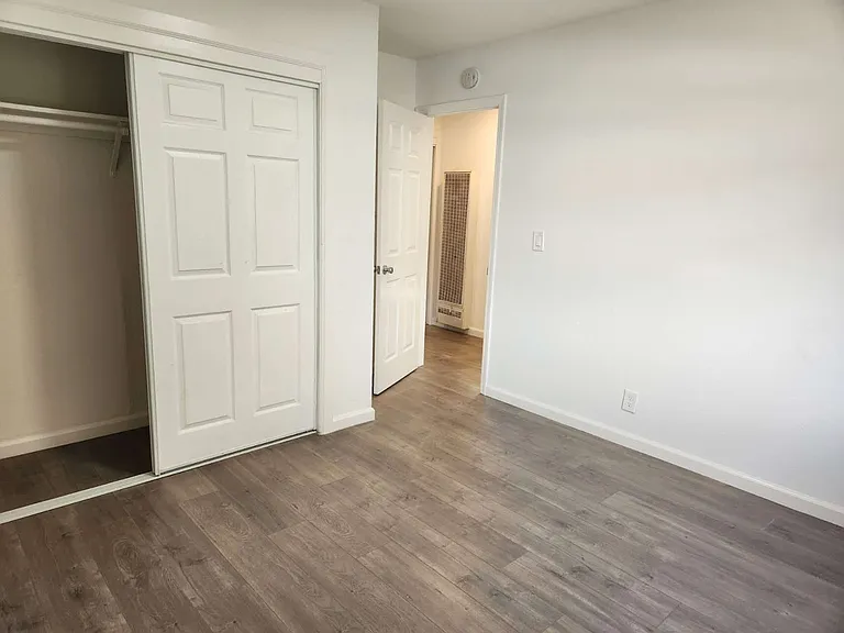 3228 Williamsburg Dr #3 — Photo 4