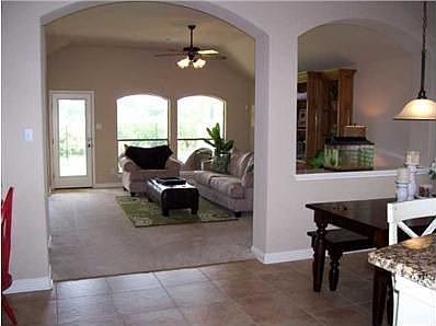 1st image of 2738 Lovett Ln