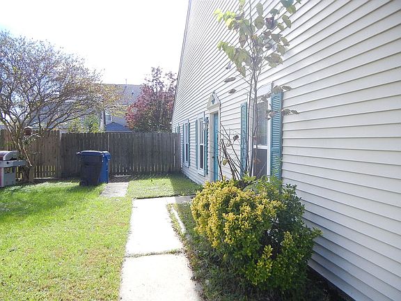 3rd image of 1323 Sagamore Ct