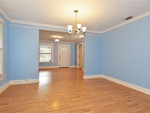 5th image of 312 W Emma St