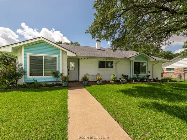3801 Oak Hill Dr, Bryan, TX 77802
