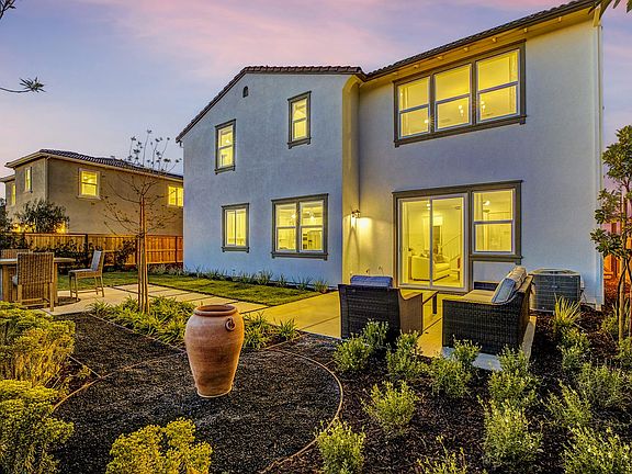 5th image of 1296 N Capri Ln