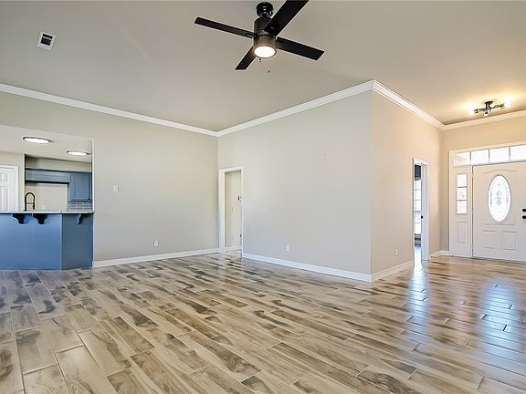 5th image of 705 Earls Ct
