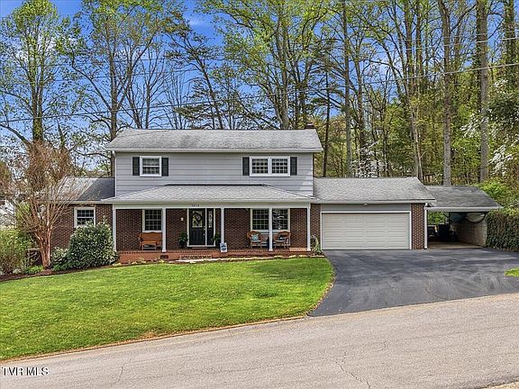 2nd image of 1415 Woodmont Dr