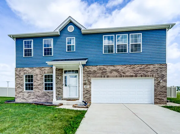 447 Shamrock Ln, Manteno, IL 60950