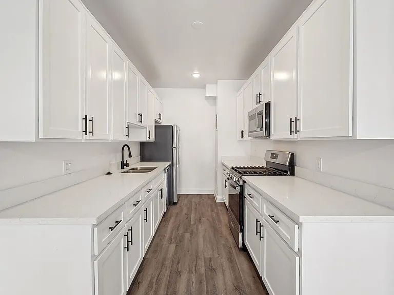 1620 South Bentley Ave — Photo 40