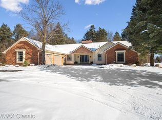 890 Nortoon, Milford, MI
