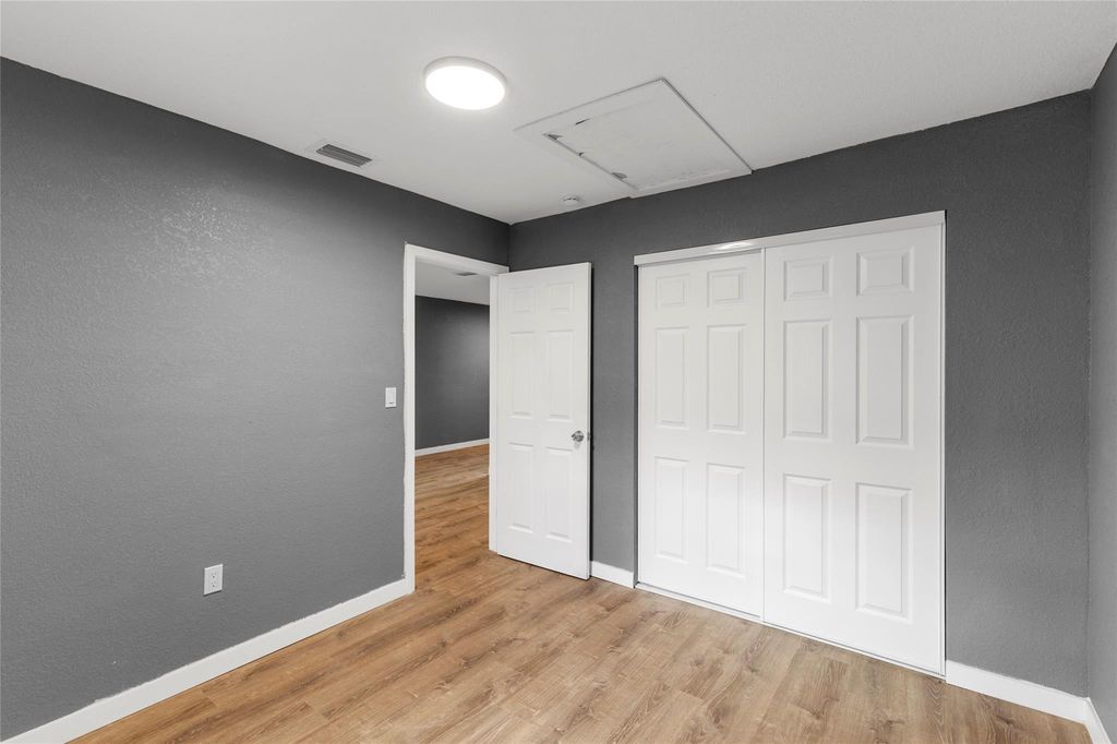 237 NW 12th Court, photo 9