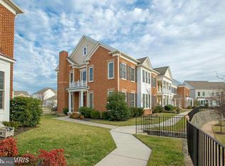 20785 Red Cedar Dr, Leesburg, VA