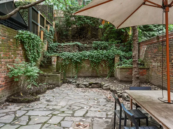 522 East 89th Street image 25 of 41