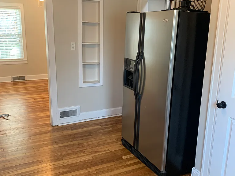 118 E Pearl St — Photo 5
