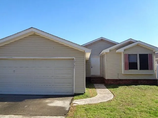 10131 Berrybriar Ln