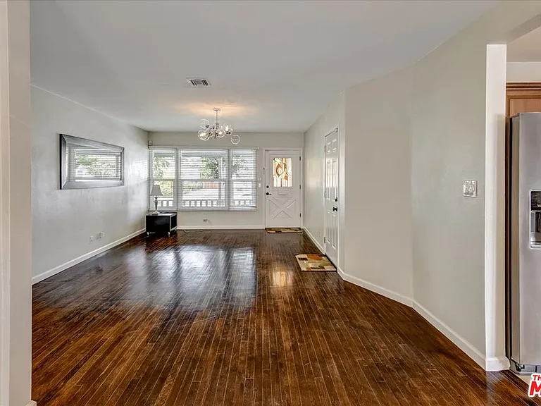 6200 Jamieson Ave — Photo 8