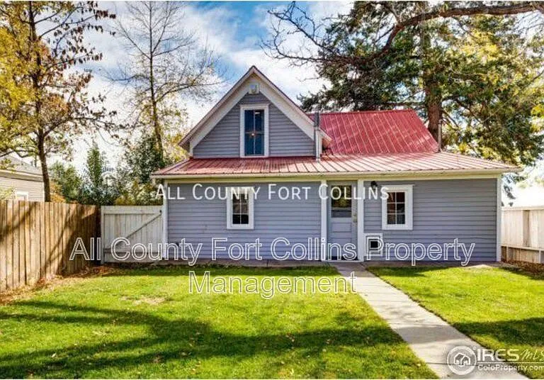 4237 Main St — Photo 2