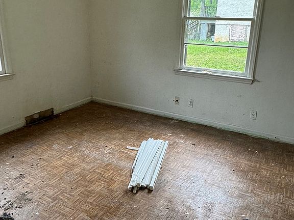 3rd image of 1322 Myrtle Ave