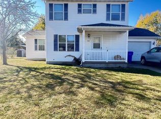 507 N Coneflower Dr, Athens, IL 62613