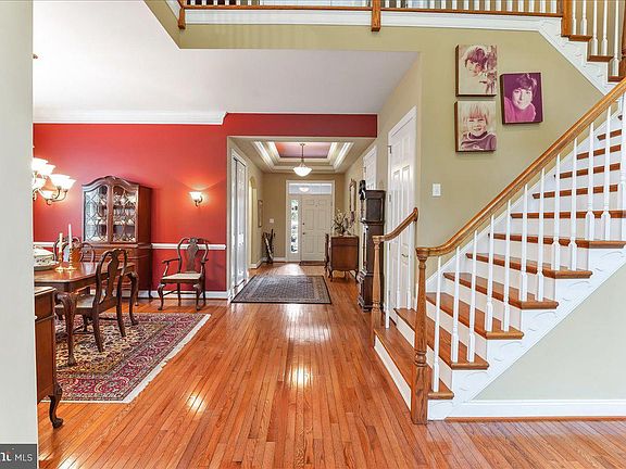 4th image of 217 Hanover Rd