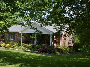 850 Hafner Rd, Charlotte, TN 37036