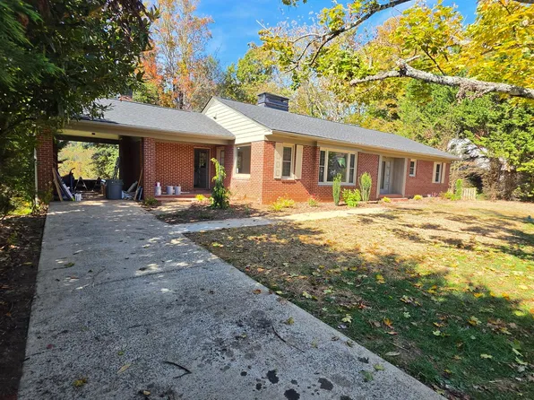 933 Bailey St, Mars Hill, NC 28754