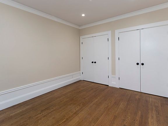 4th image of 1427 Larkin St APT 3