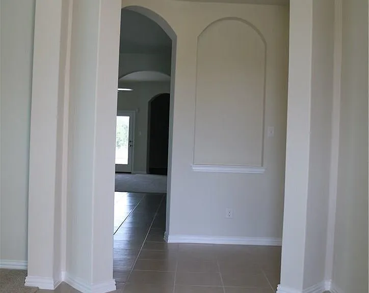 913 Wolcott Dr — Photo 7