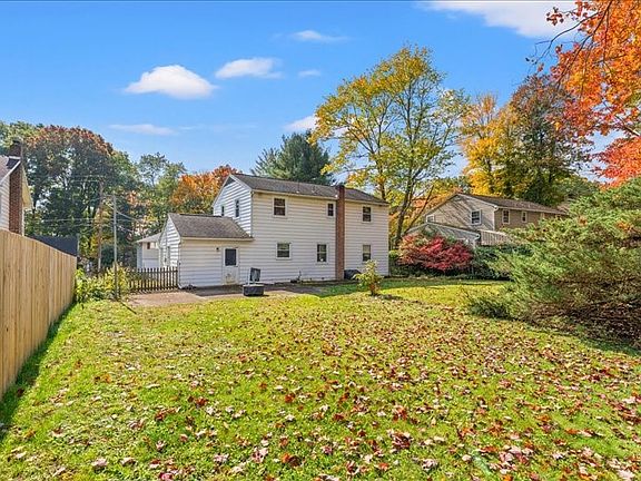 5th image of 250 Ridgefield Rd