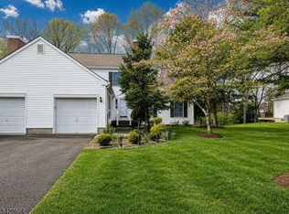 170 Smithfield Ct, Basking Ridge, NJ 07920