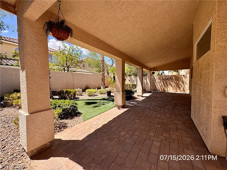 10921 Calcedonian St — Photo 47