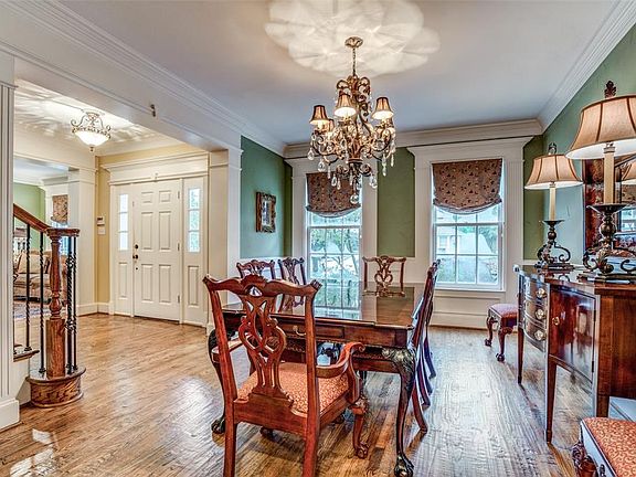 3rd image of 4577 Belfort Ave
